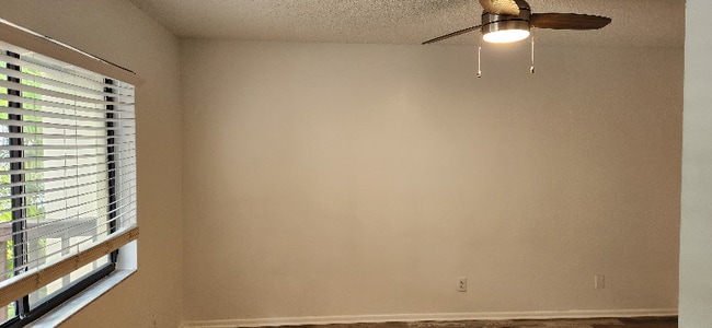 Building Photo - 8783 Live Oak Ct