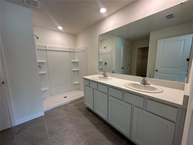 Building Photo - 7798 SW 139th St Rd