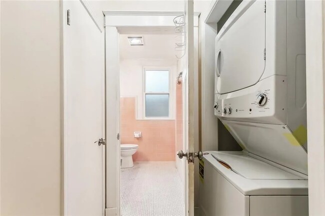 bathroom and in-unit laundry - 5830 S Robertson St