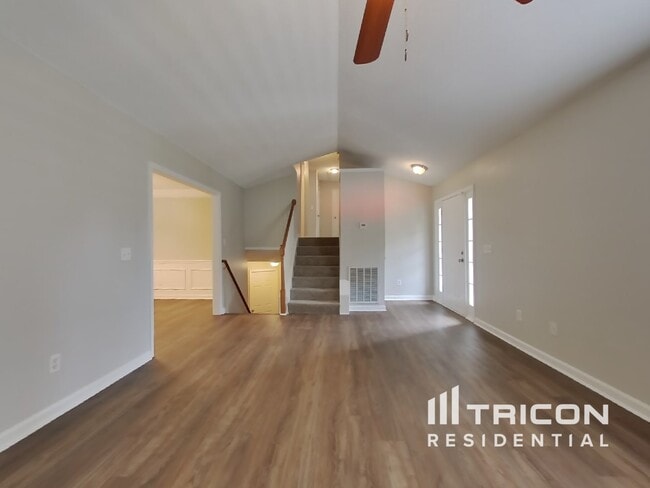 Building Photo - 340 Tuscany Trce