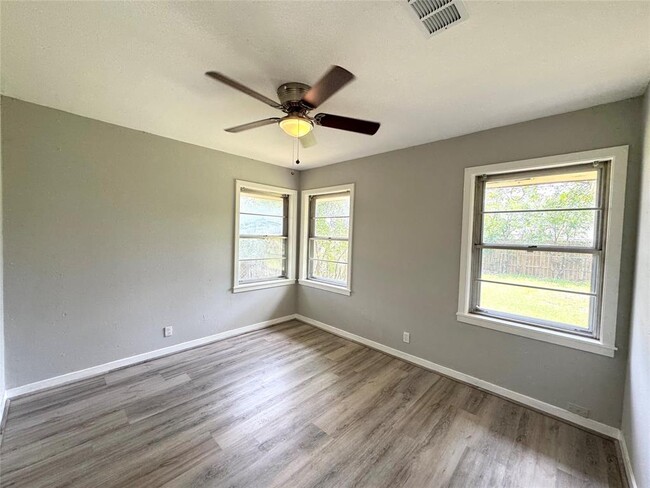 Building Photo - 7905 Turquoise Ln