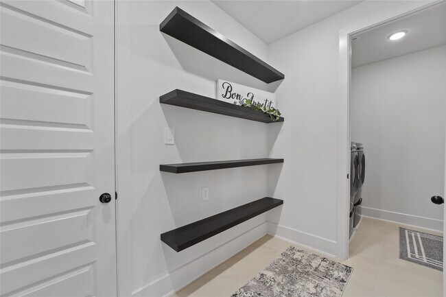 Building Photo - 23685 Silver Palm Trl