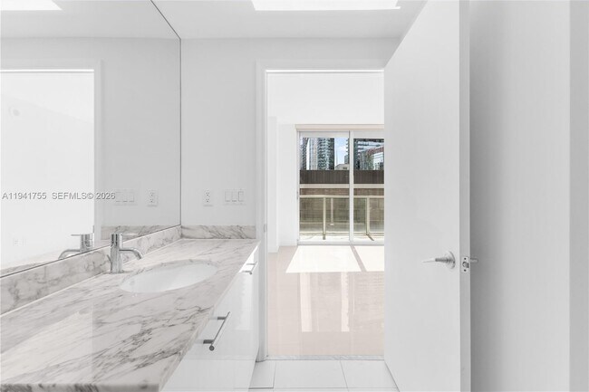 Building Photo - 55 SE 6th St