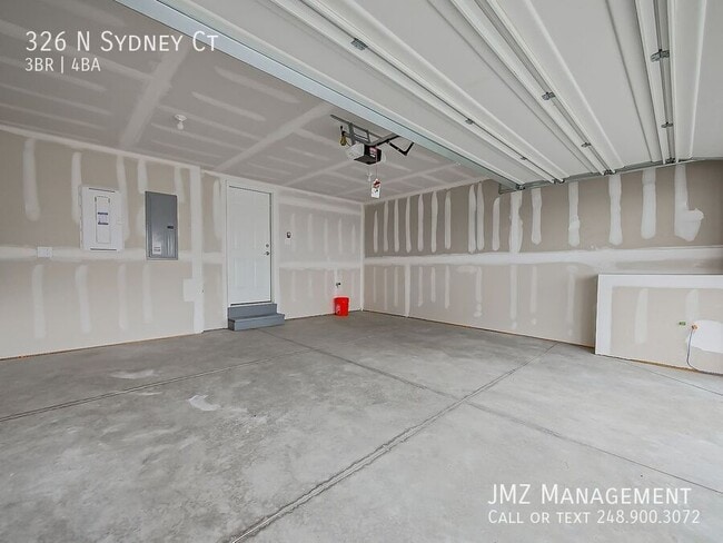 Building Photo - 326 N Sydney Ct