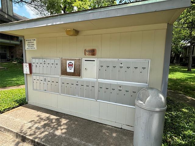 Building Photo - 2535 Wedglea Dr