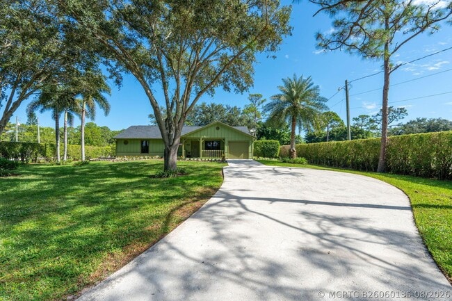 Building Photo - 11989 Persimmon Blvd