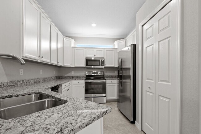 Building Photo - 10328 Prato Dr