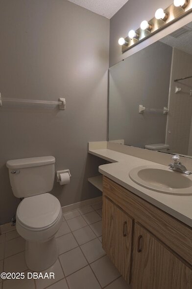 Building Photo - 6175 Sequoia Dr