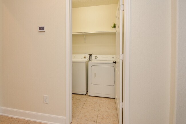 Building Photo - 4927 Lattimore Creek Dr