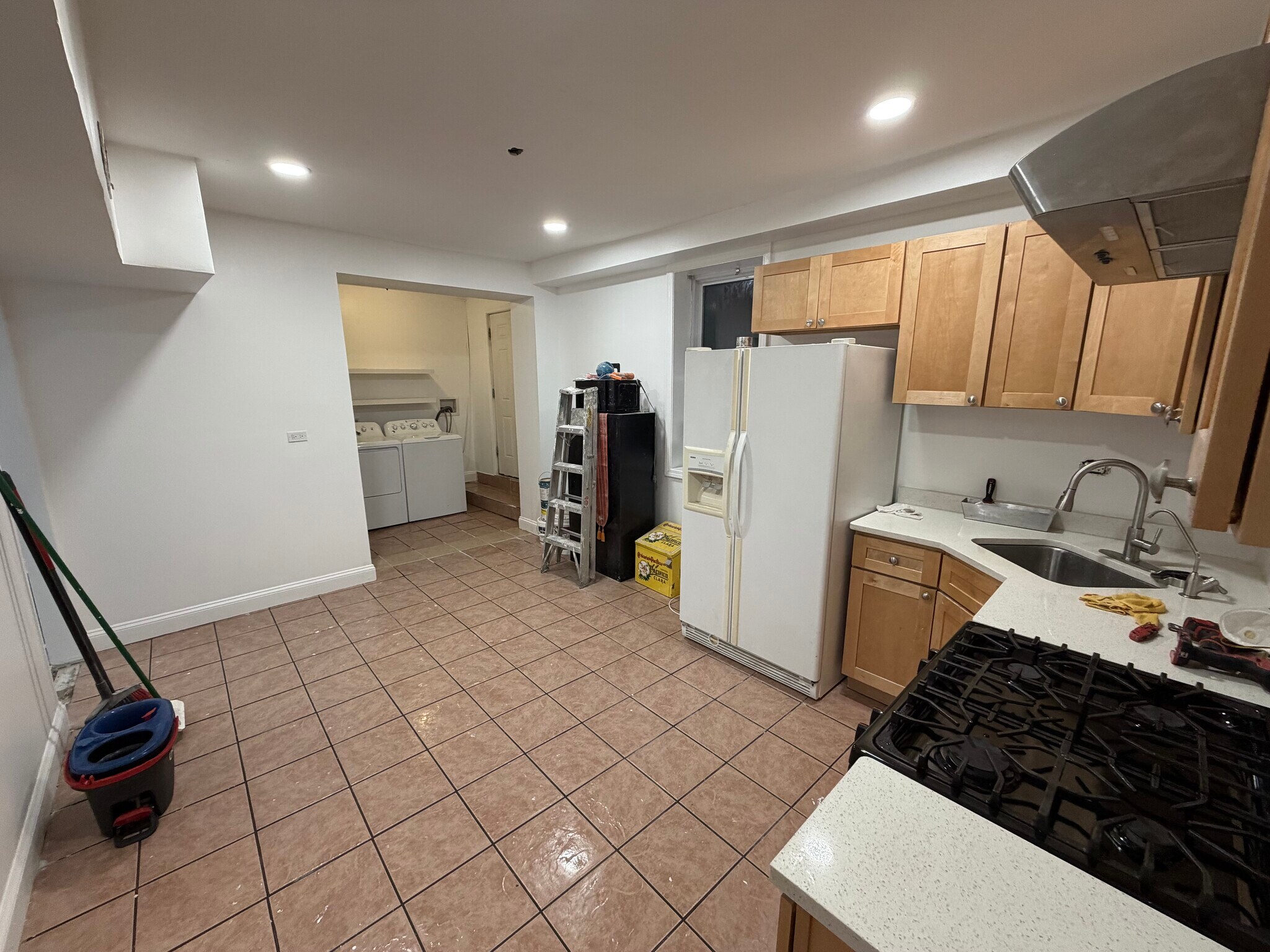 Building Photo - 2858 W 21st Pl