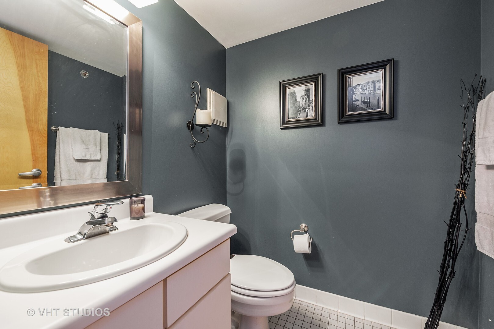 Building Photo - 1727 S Indiana Ave