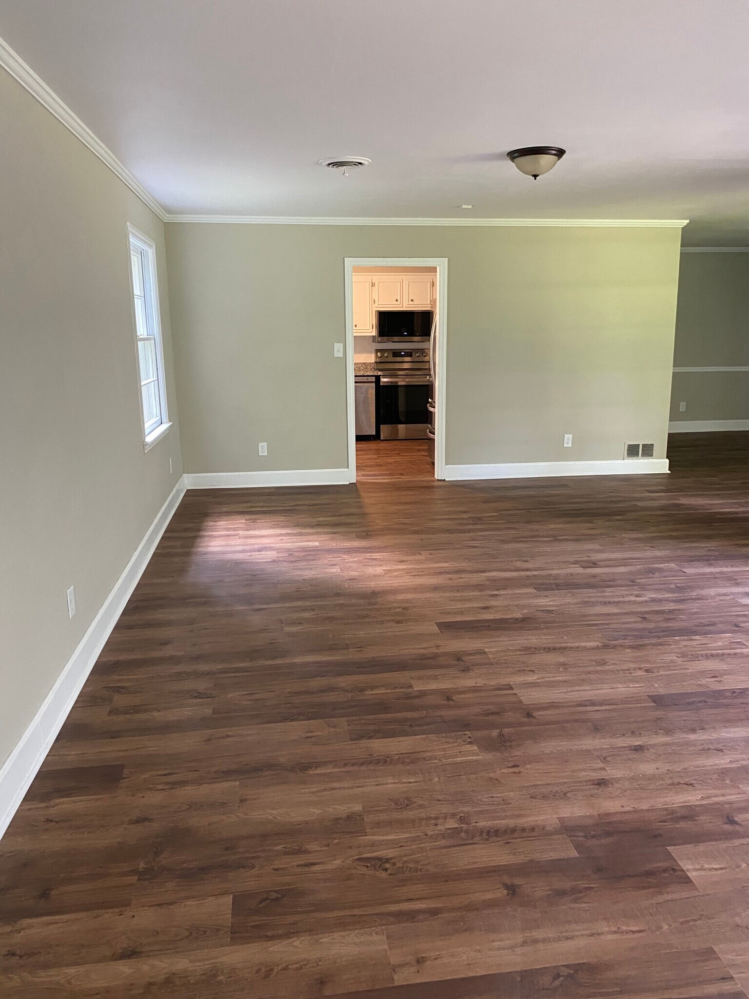 Building Photo - 844 Pierce Ave