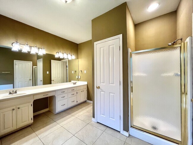 Building Photo - 3106 Silkwood Dr