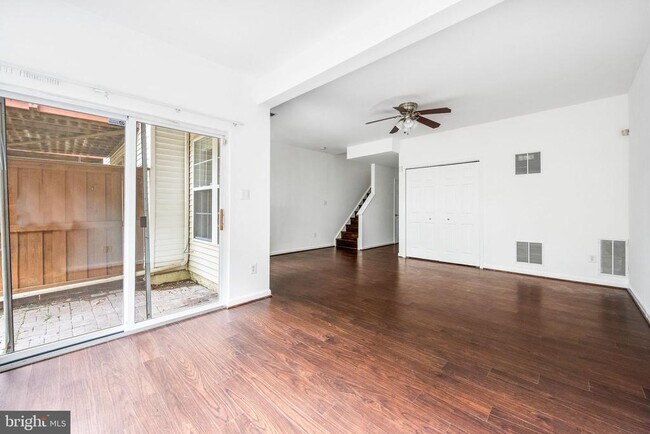 Building Photo - 21562 Iredell Terrace