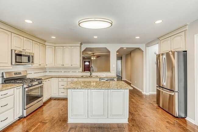 Building Photo - 3502 Wheatmeadow Ln