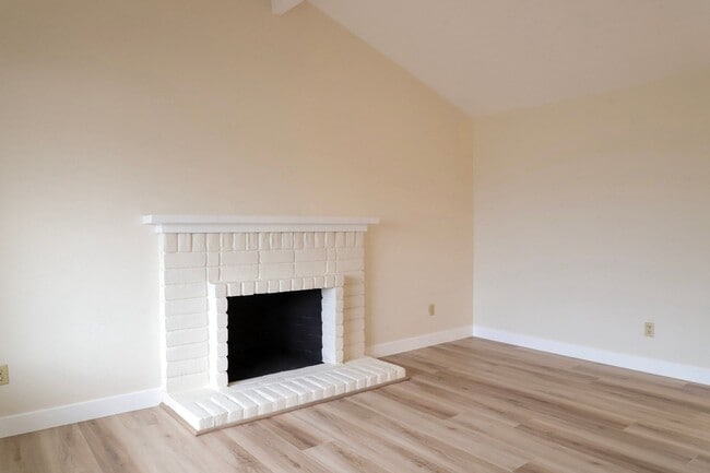 Building Photo - Welcome Home!!! - 3 bedroom 2 bath