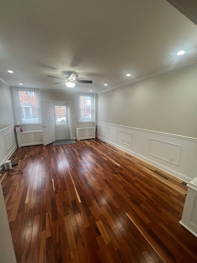 Building Photo - Four bedroom Gem in Port Richmond