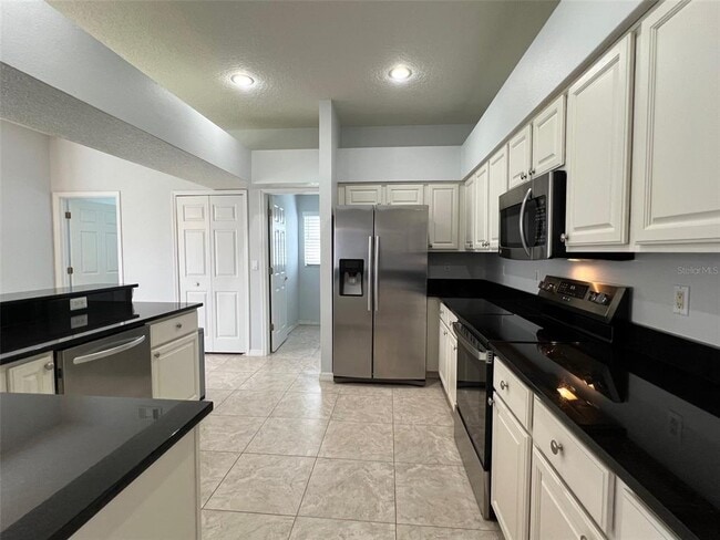 Building Photo - 1831 Abbots Hill Dr