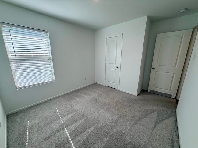 Building Photo - 3056 Ash Ray Dr