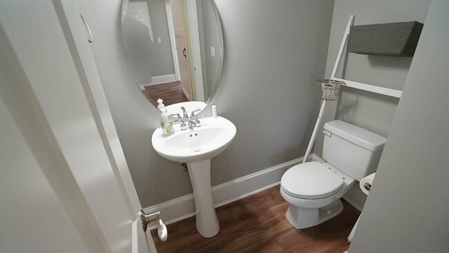 Building Photo - 426 Waterford Lake Dr