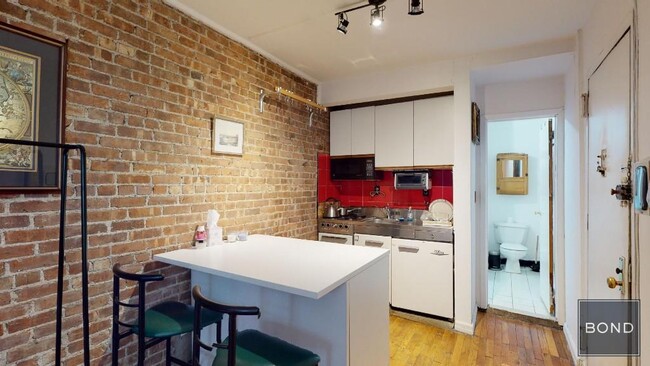 Floorplan - 309 West 21st Street