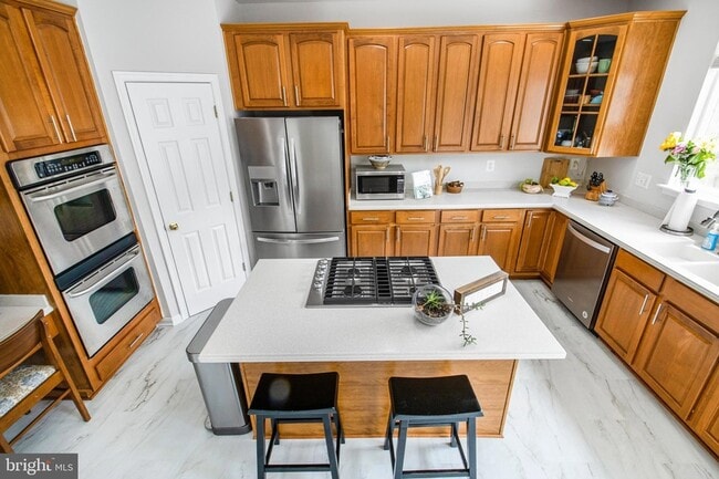 Building Photo - 115 Richard Dr SE