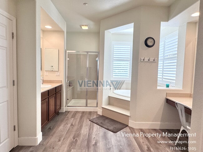 Building Photo - 2169 Mount Errigal Pl