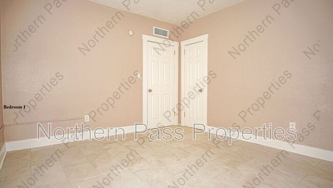 Building Photo - 7320 Dale Rd