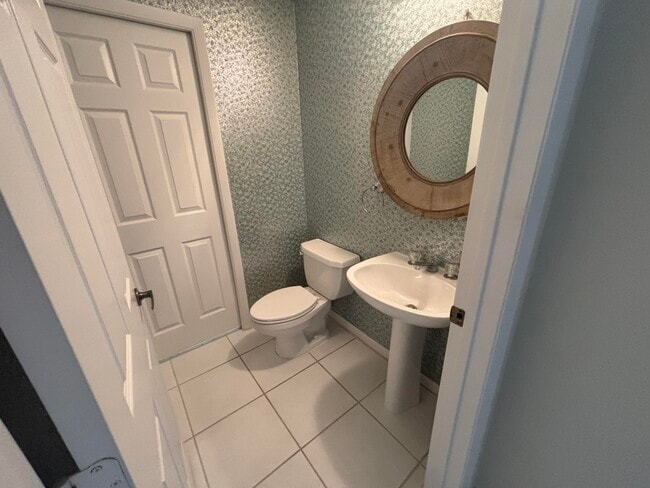 Building Photo - 23426 Alzira Cir