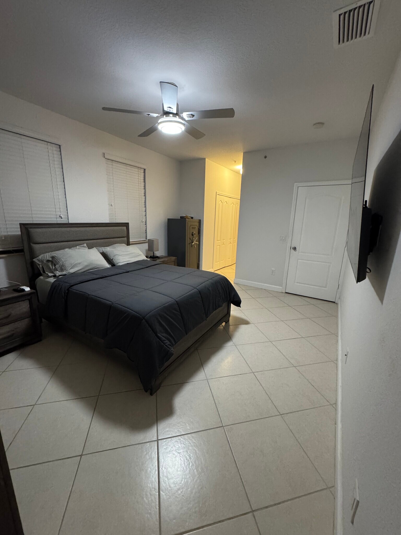 Building Photo - 4415 SW 160th Ave