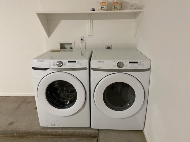 Building Photo - **Charming 3 Bedroom Home in North Phoenix**