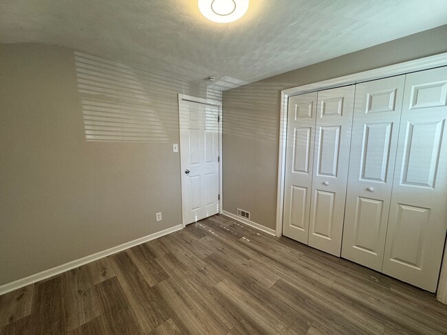 Building Photo - 1208 Toft St