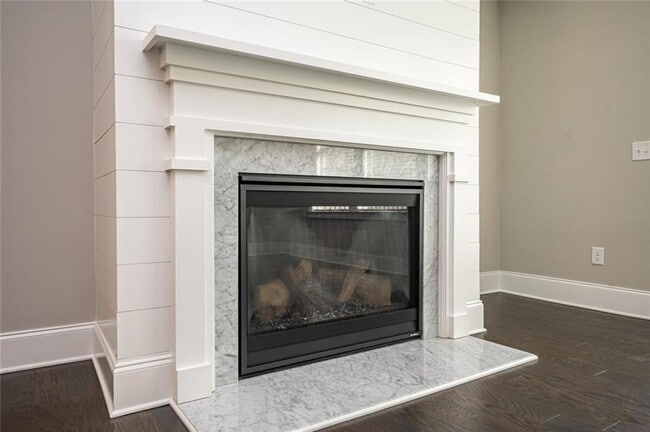 Building Photo - 6655 Sterling Dr