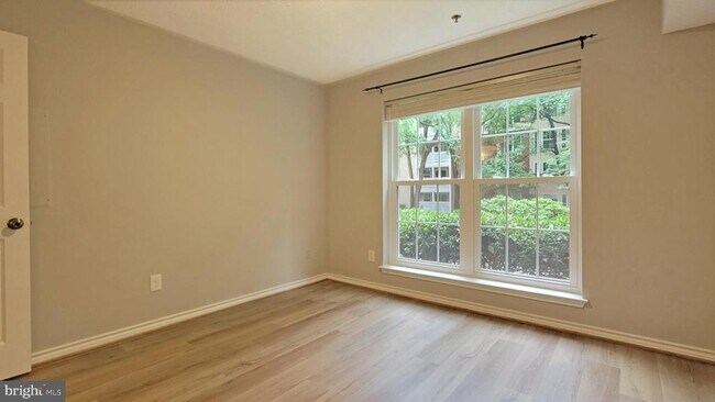 Building Photo - 1504 Lincoln Way