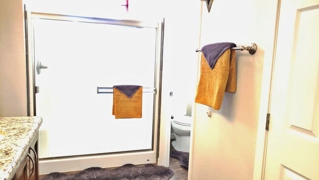 Building Photo - Gorgeous location, spectacular amenities, 3 bedroom furnished home for rent.