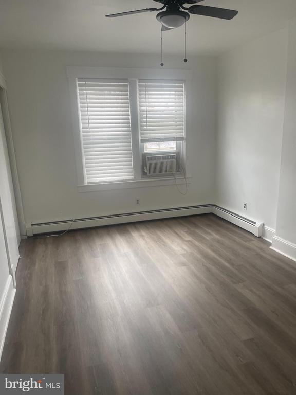 Building Photo - 238 6th Ave