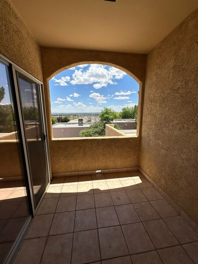 Building Photo - 3503 Northpointe Dr