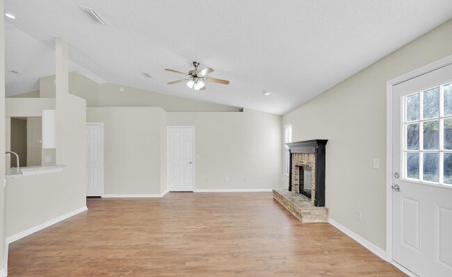 Building Photo - 466 Moby Dick Dr S