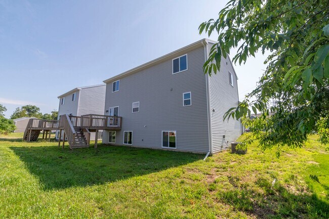 Building Photo - 1941 Blue Stem Ct