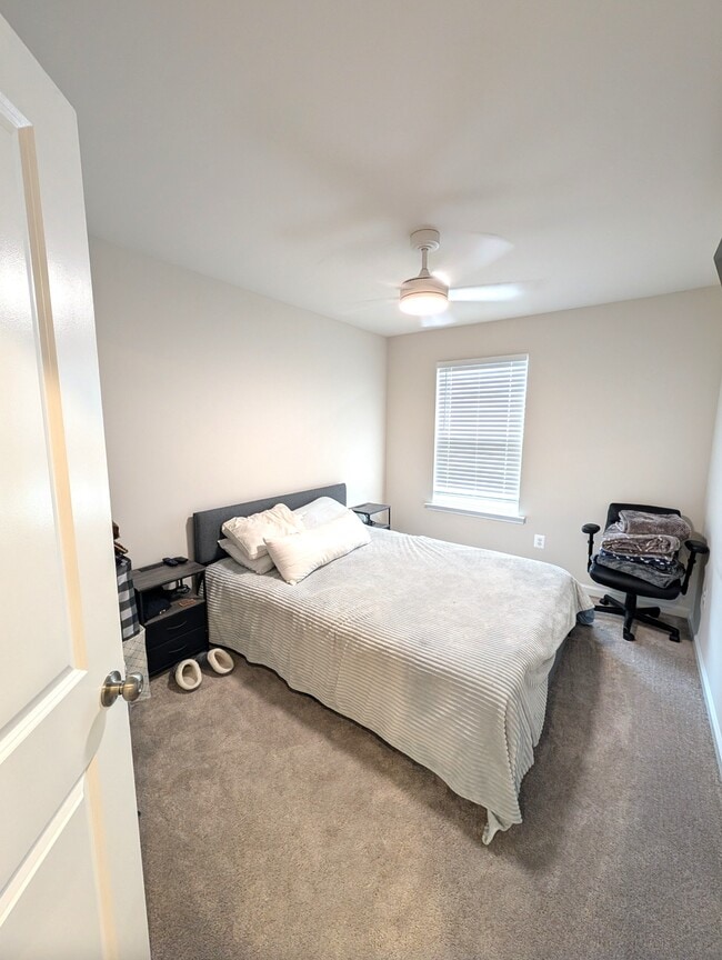 Building Photo - 5876 Ginger Dr