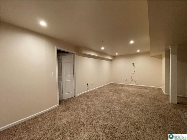 Building Photo - 637 Mulberry Dr