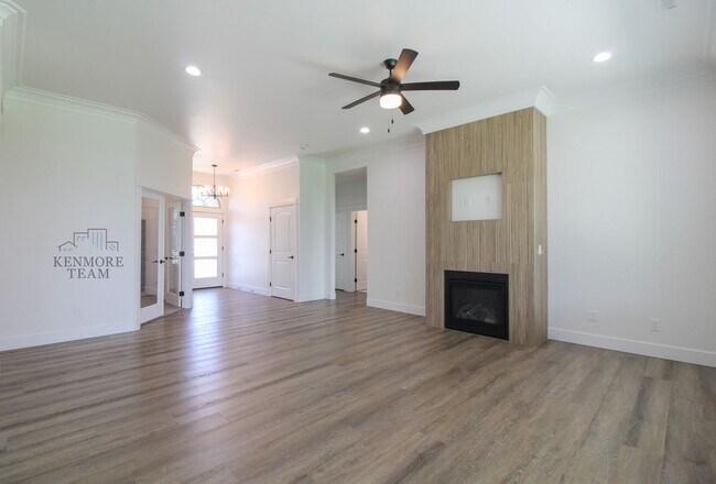 Building Photo - 1638 Livorno Ave