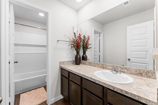 Building Photo - 16635 Olivewood Ln