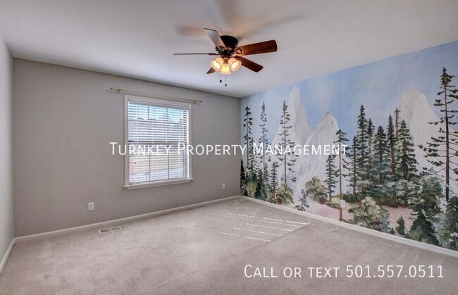 Building Photo - 2 Forest Maple Ct