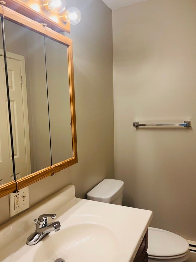 Building Photo - 169-171 Bank