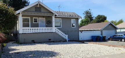 Building Photo - Large Sunny 4 Bedroom 3 Bath Country Style Home in Vallejo!
