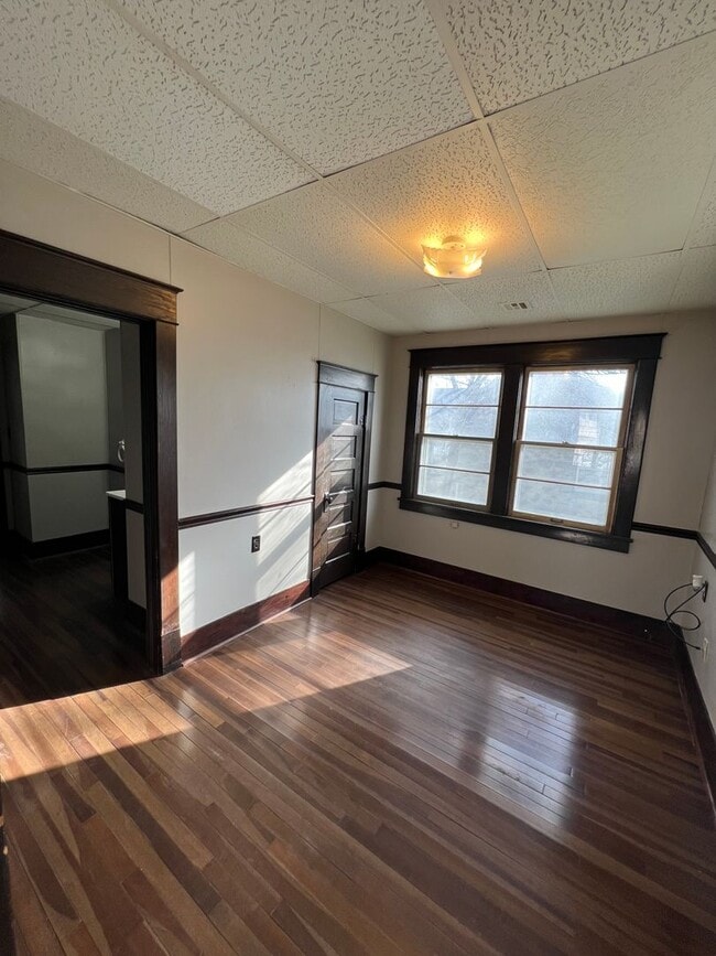 Building Photo - 2 Bedroom Single Family Home Next to Fort ...