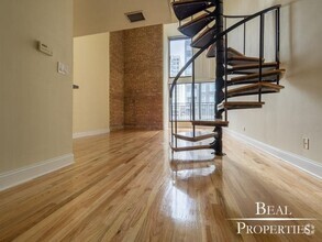 Building Photo - 1 bedroom in CHICAGO IL 60610