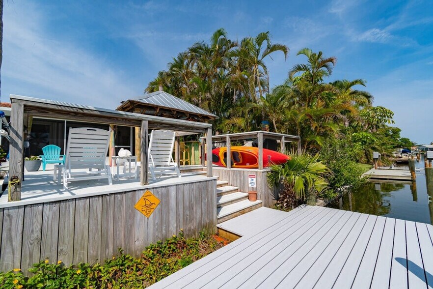 Building Photo - 179 Jamaica Dr