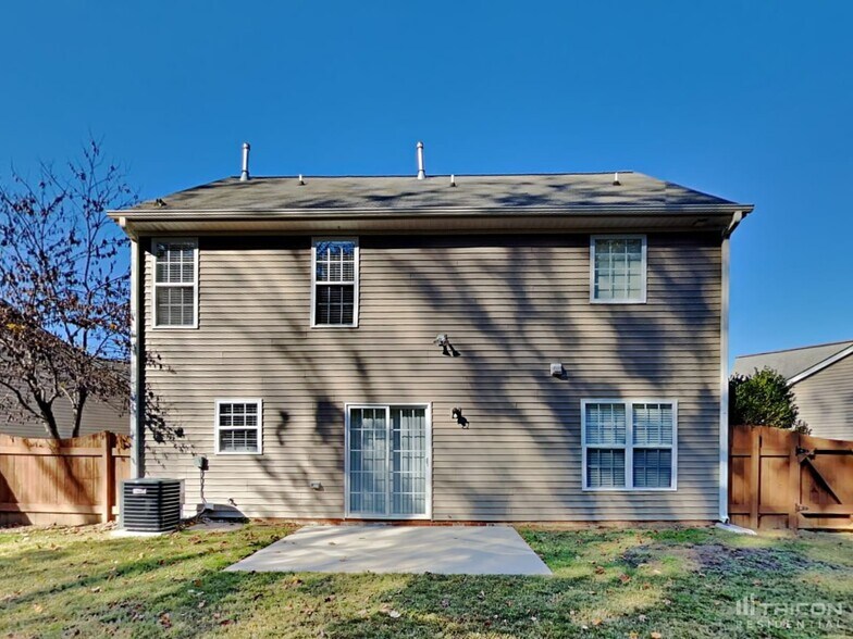 Building Photo - 4097 Village Park Ct